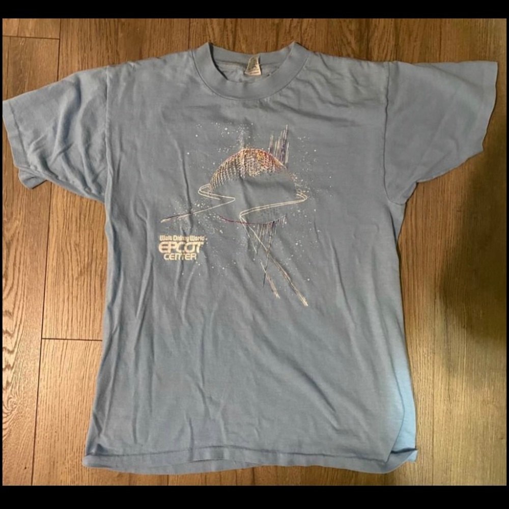 Vintage Walt Disney Epcot Center size M t shirt - Picture 1 of 3